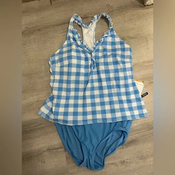 Beach House NWT - Picture 4 of 5